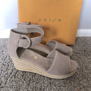 Wedge Sandals Taupe Size 6 1/2
